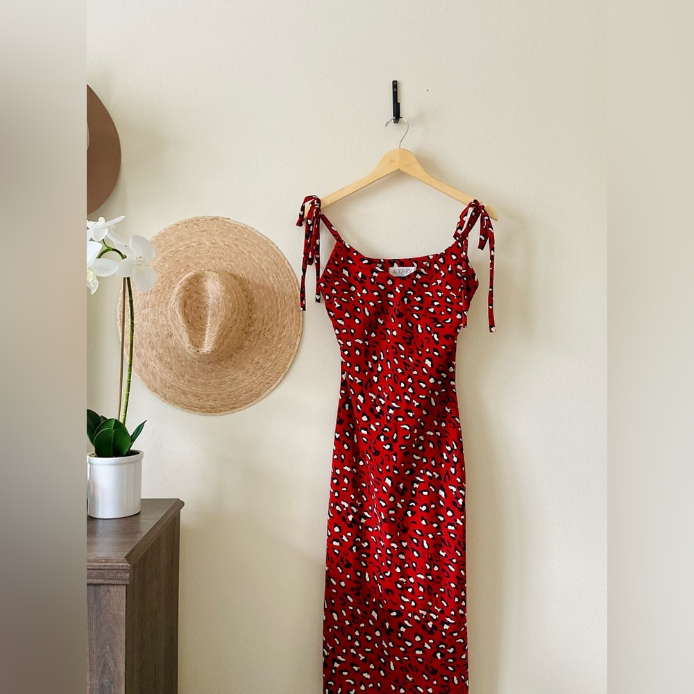 Audrey 3+1 | Red Cheetah Print Midi Dress | Size: M